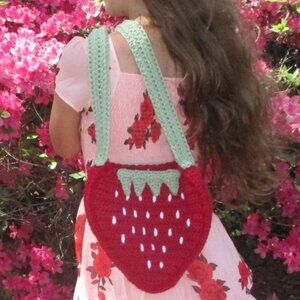 Brand New Handmade by me!!! Crochet Strawberry Bag